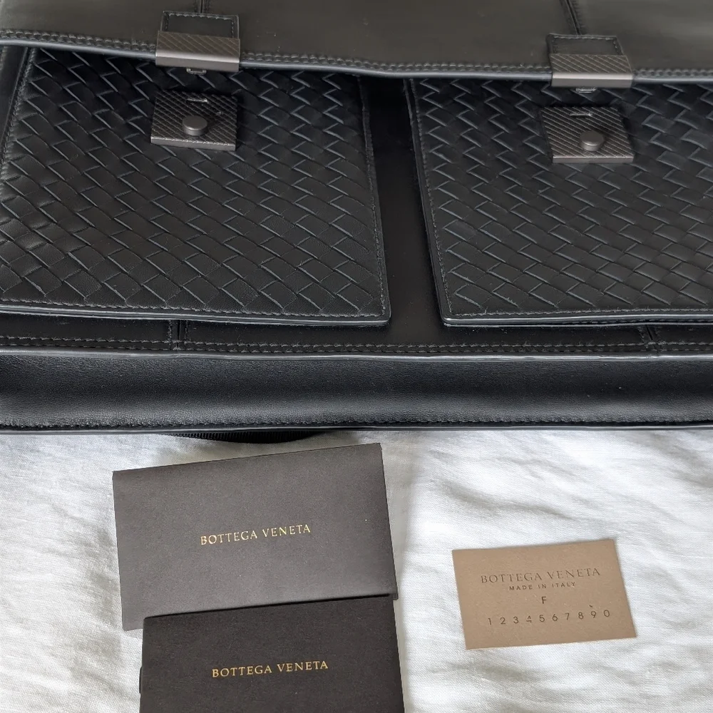 Bottega Veneta Black Leather Men's Bag